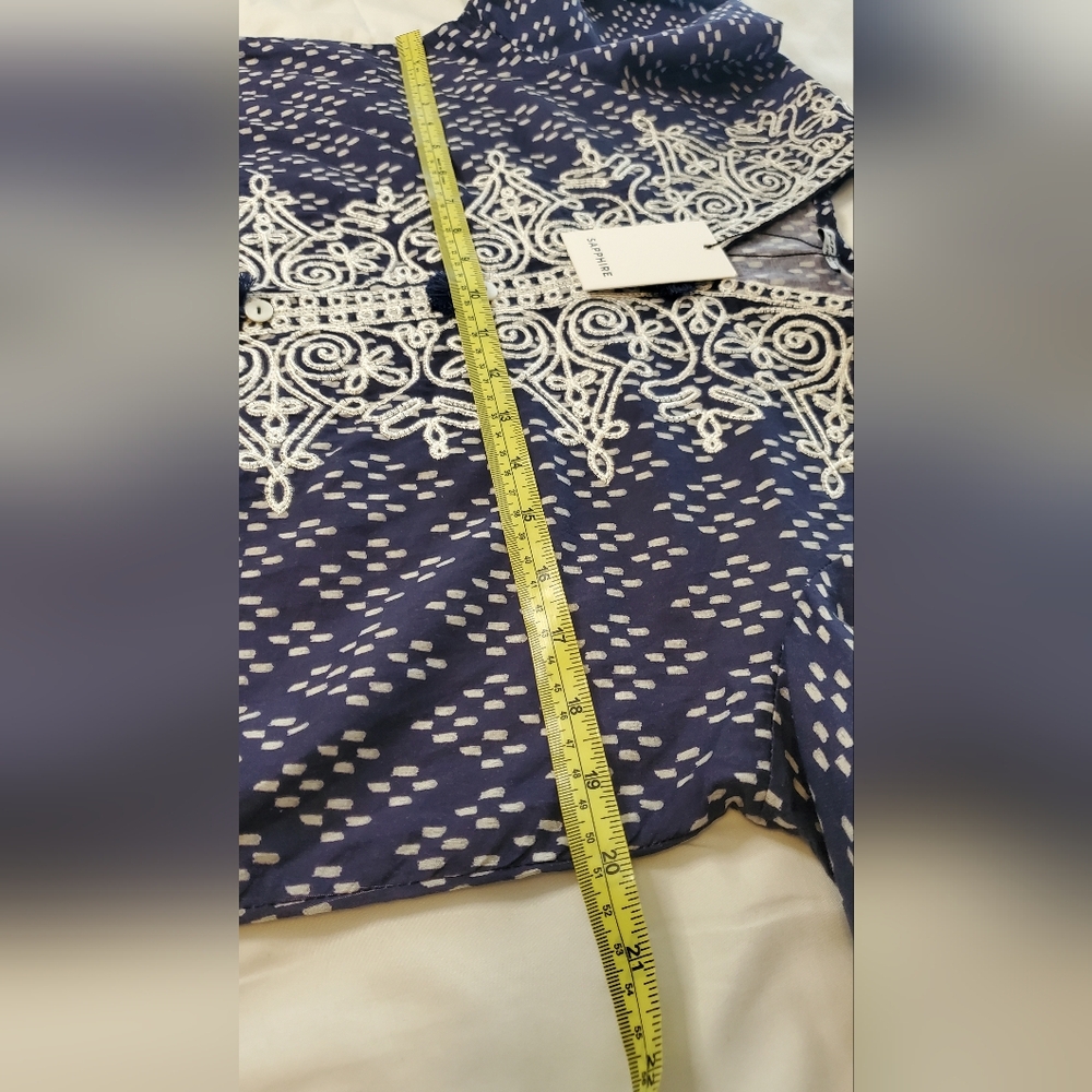 Elegant Blue and White Long Embroidered Kurta Size: S - Picture 5 of 9
